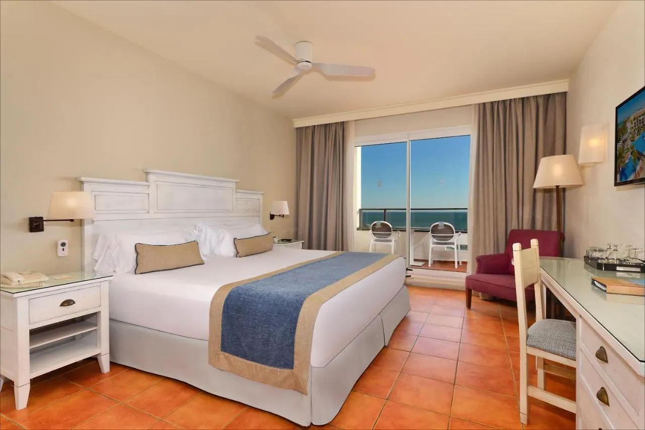 Hotel Fuerte Conil-Resort Conil De La Frontera 4*,